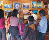 Какие посетители прибывают отдохнуть в горах и познакомиться с культурой Алтая? Рассказывают экскурсоводы.